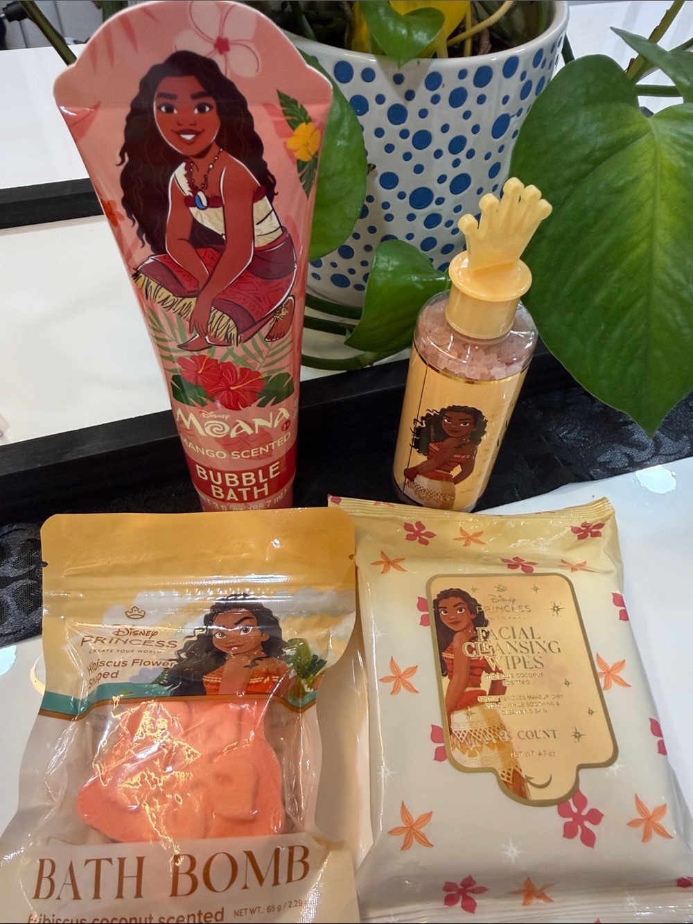 Disney Moana Bubble bath, bath salts, bath bomb and facial cleansing wipes combo